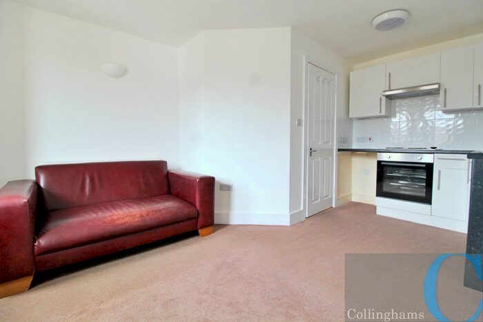 1 Bedroom Flat To Rent In Charlmont Road, Tooting, SW17