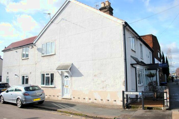 1 Bedroom Flat To Rent In The Causeway, Staines-Upon-Thames, TW18