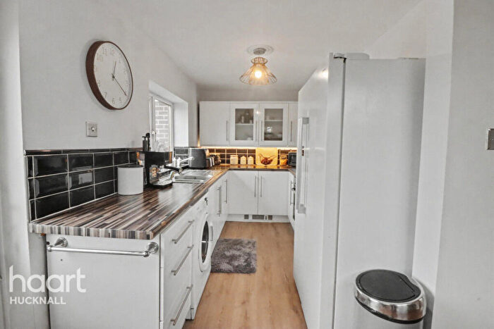 3 Bedroom Semi-Detached House For Sale In Eaton Avenue, Ilkeston, DE7