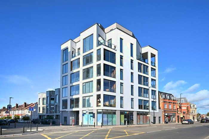 1 Bedroom Flat For Sale In Madison Heights, Wimbledon, London, SW19