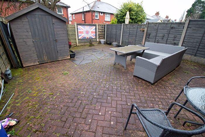 2 Bedroom Semi-Detached House For Sale In Manchester Road, Kearsley, Bolton, BL4