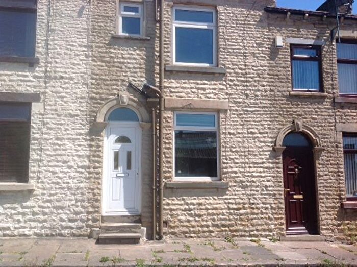 2 Bedroom Terraced House To Rent In Green Top Street, Bradford, BD8