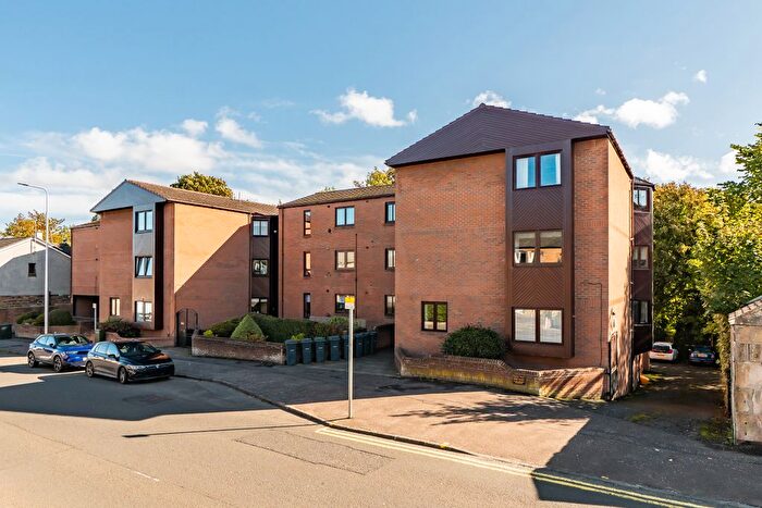 2 Bedroom Flat For Sale In / Lanark Road, Juniper Green, EH14