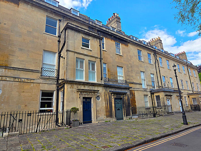 2 Bedroom Apartment For Sale In Queens Parade, Bath, BA1