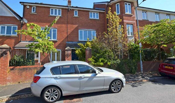 4 Bedroom House To Rent In New Barnes Avenue, Chorlton, Manchester, M21