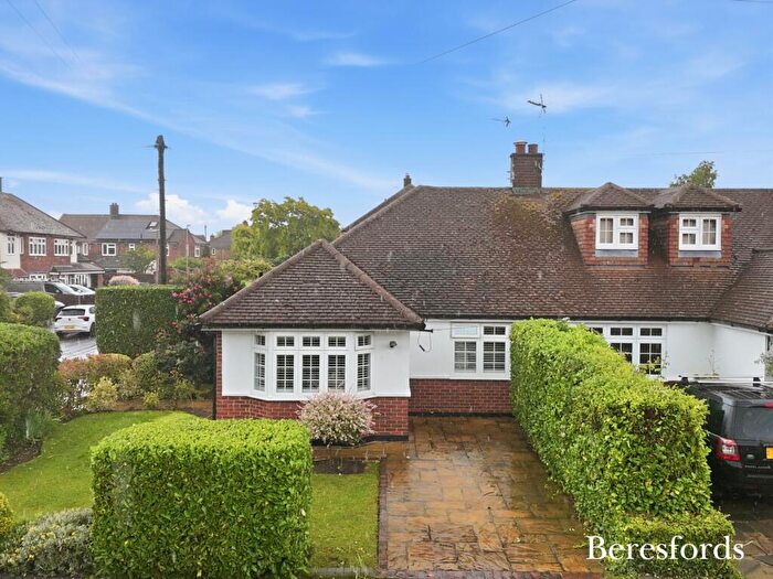 2 Bedroom Bungalow For Sale In Freshwell Gardens, West Horndon, CM13