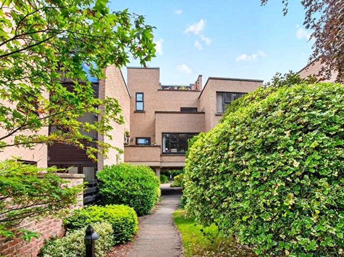 2 Bedroom Flat For Sale In Ouse Lea, Clifton, York, YO30