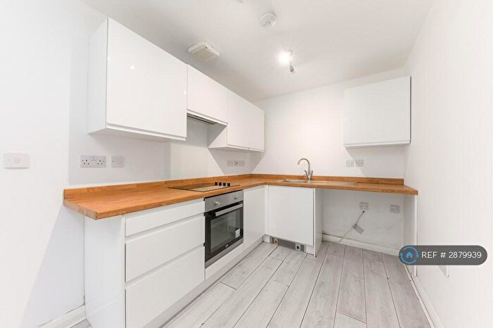 1 Bedroom Flat To Rent In New Road Avenue, Chatham, ME4