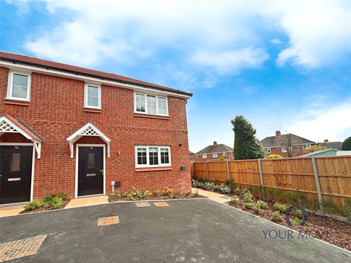 3 Bedroom Semi-Detached House To Rent In Tulip Avenue, Woodsetton, Dudley, West Midlands, DY3