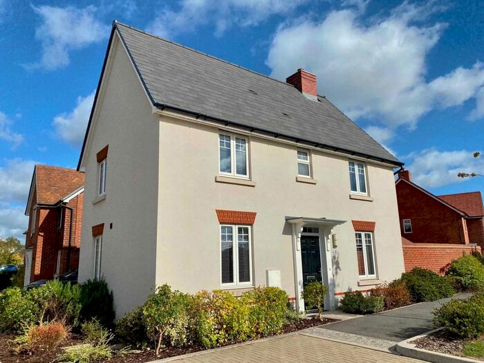 3 Bedroom Detached House To Rent In Marston Gate, Broughton, HP22