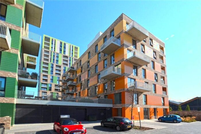 2 Bedroom Flat To Rent In Trefoil House, Christchurch Way, Greenwich, Cutty Sark, London, SE10