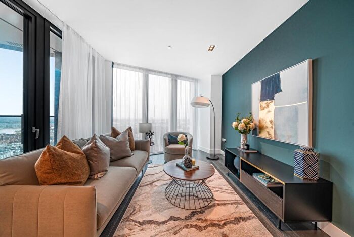 2 Bedroom Flat To Rent In Amory Tower, Marsh Wall, E14