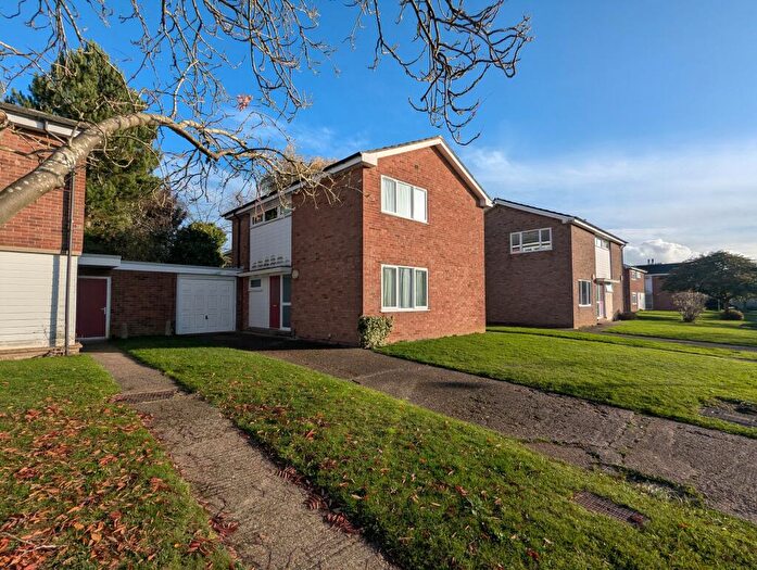 3 Bedroom Link Detached House To Rent In Reynolds Close, Cranfield, MK43