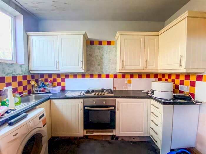 3 Bedroom Terraced House For Sale In Lichfield Road, Blackpool, FY1