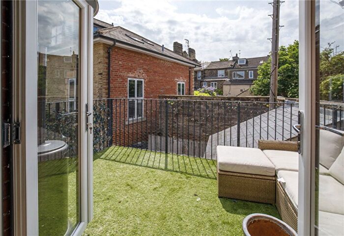 2 Bedroom Semi-Detached House To Rent In Devonshire Mews, Harrogate, North Yorkshire, HG1
