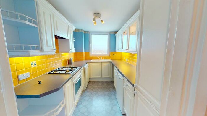 2 Bedroom Flat To Rent In Russell Square, City Centre, Brighton, BN1