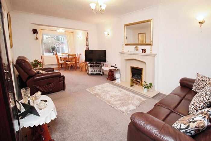 2 Bedroom Bungalow For Sale In Barlow Fold Road, Reddish, Stockport, Greater Manchester, SK5