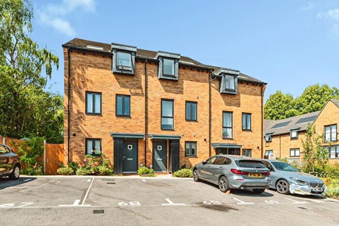 4 Bedroom Terraced House To Rent In Dormie Close, Basingstoke, Hampshire, RG24