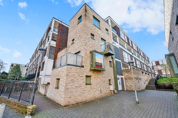 4 Bedroom Flat To Rent In Kiln Place, Kentish Town, NW5