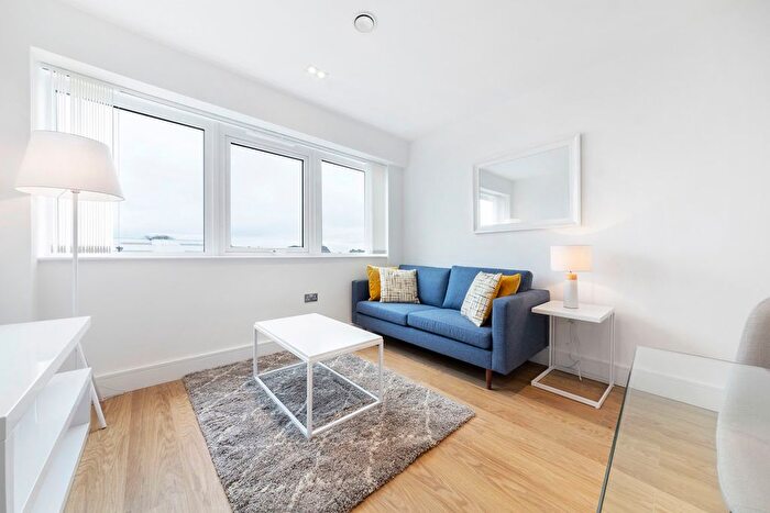 1 Bedroom Flat To Rent In Laporte Way, Bedfordshire, LU4