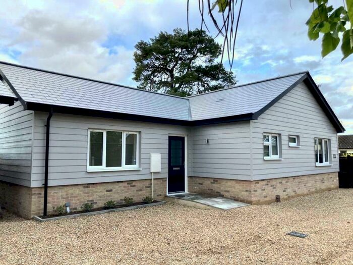 3 Bedroom Bungalow To Rent In The Street, Beck Row, IP28