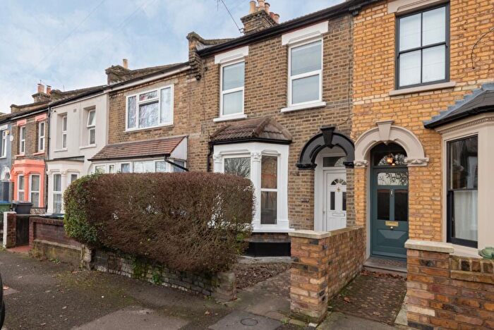 2 Bedroom Terraced House To Rent In Worsley Road, Leytonstone, London, E11