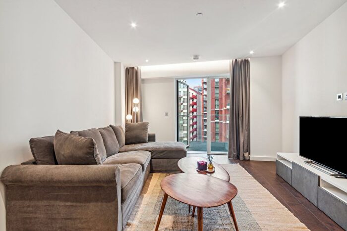 2 Bedroom Flat To Rent In Senate Building, Lanchester Way, SW11