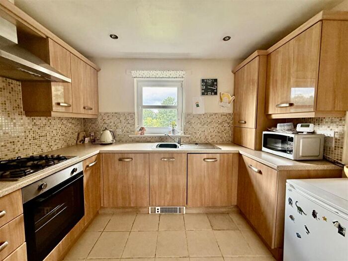 2 Bedroom Apartment For Sale In Nursery Lane, Merrybent, DL2