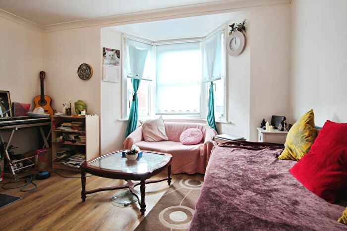 2 Bedroom Flat For Sale In High Street, Ramsgate, Kent, CT11