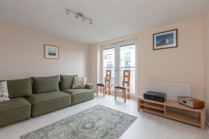 1 Bedroom Flat For Sale In Flat, Waterfront Park, Edinburgh, EH5