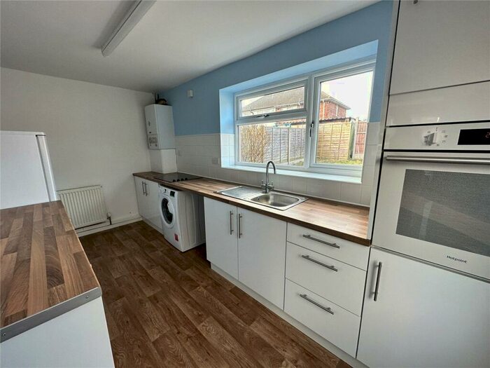 2 Bedroom End Of Terrace House To Rent In Henson Road, Bedworth, Warwickshire, CV12