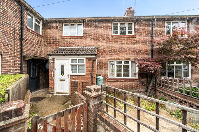 3 Bedroom Terraced House For Sale In Buckingham Road, Richmond, TW10