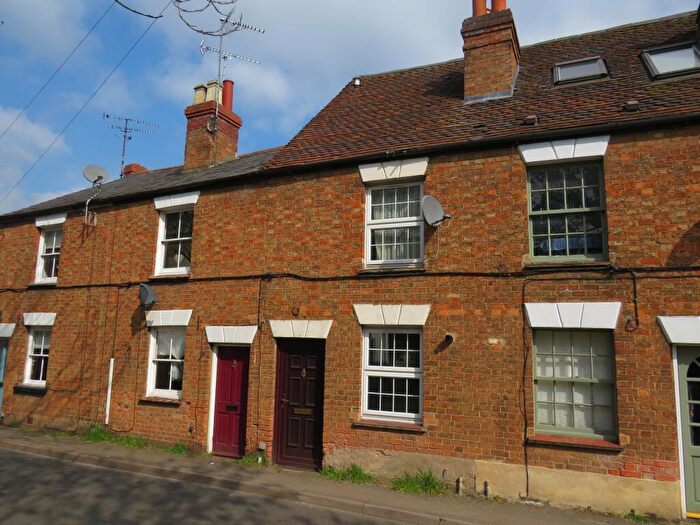 2 Bedroom Cottage To Rent In Mitre Street, Buckingham, MK18