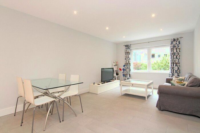 1 Bedroom Flat To Rent In Hereford Road, Notting Hill, W2