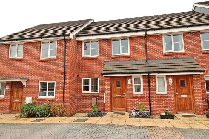 2 Bedroom Terraced House For Sale In South Downs Rise, Bedhampton, PO9