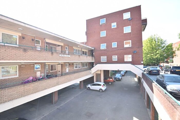 2 Bedroom Flat To Rent In Moulton Rise, LU2