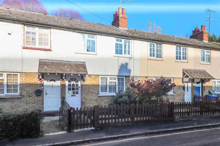 2 Bedroom Property For Sale In Austin Waye, Uxbridge, UB8