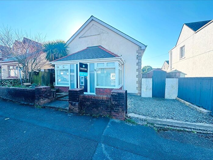 4 Bedroom Detached Bungalow For Sale In Chapman Street, Llanelli, SA15