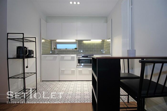 1 Bedroom Flat To Rent In The Quad, Highcross Street, Leicester, LE1