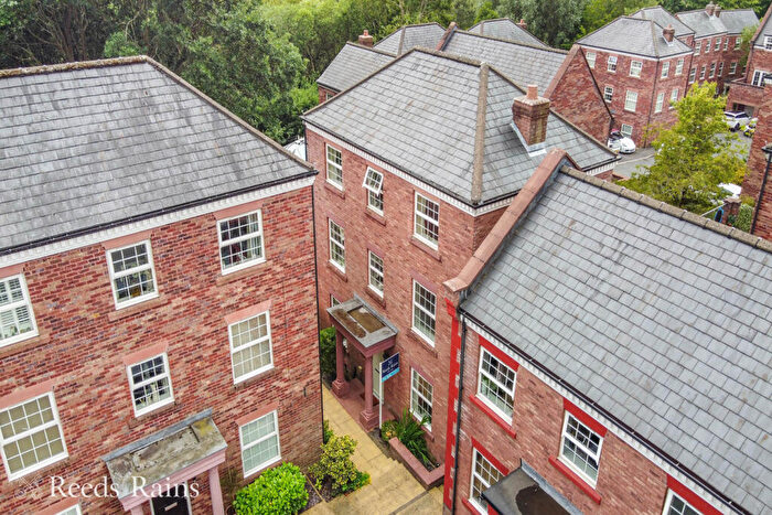4 Bedroom Detached House For Sale In Woodland View, Hyde, Greater Manchester, SK14