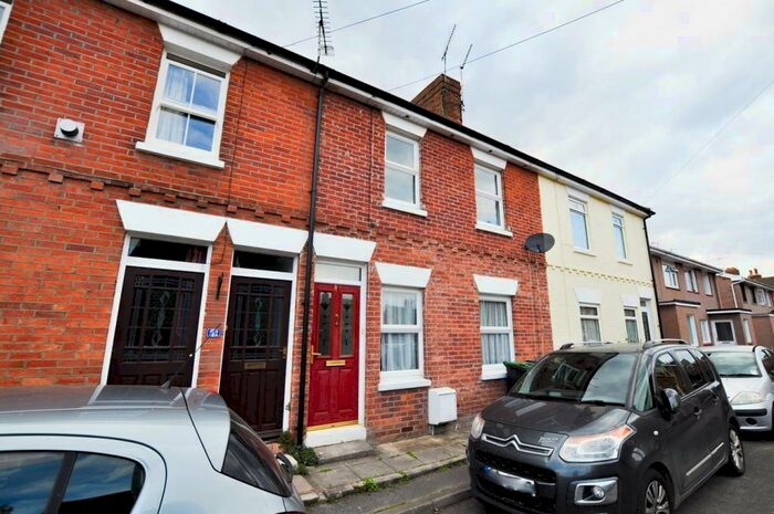 3 Bedroom Terraced House To Rent In Crescent Road, Wimborne, BH21