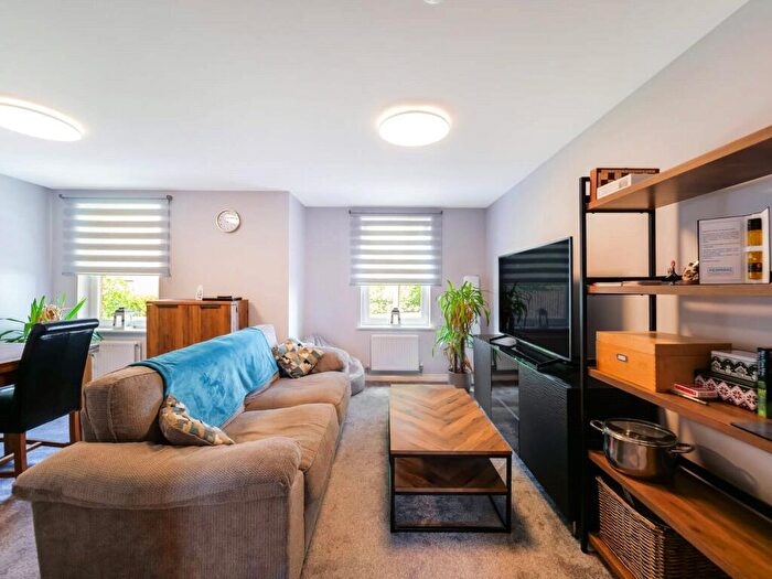 2 Bedroom Flat For Sale In Cyril Crescent, Paisley, Renfrewshire, PA1