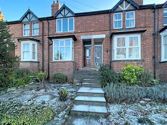 3 Bedroom Terraced House For Sale In The Close, Kenilworth, CV8