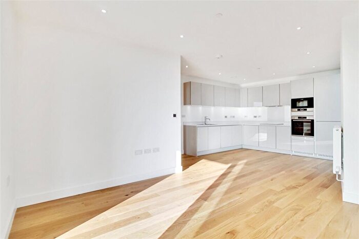 2 Bedroom Apartment To Rent In Station Road London, SE13