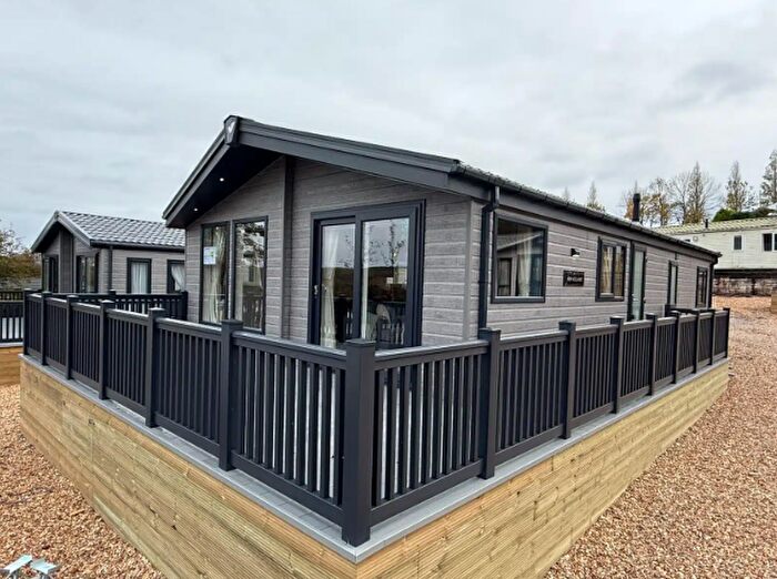 2 Bedroom Park Home For Sale In Springfield Retreat, EX6