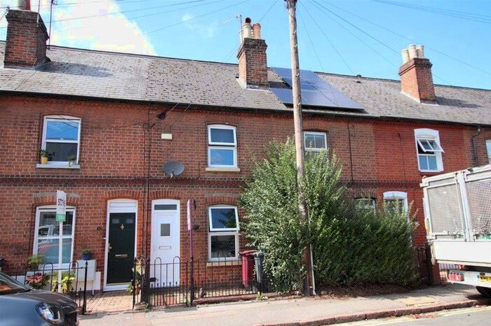 2 Bedroom House To Rent In Elgar Road, Reading, RG2