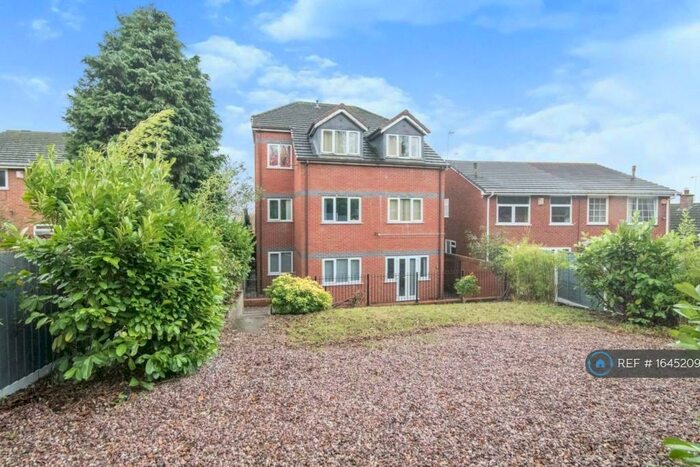 2 Bedroom Flat To Rent In Dudley Road, West Midlands, B65