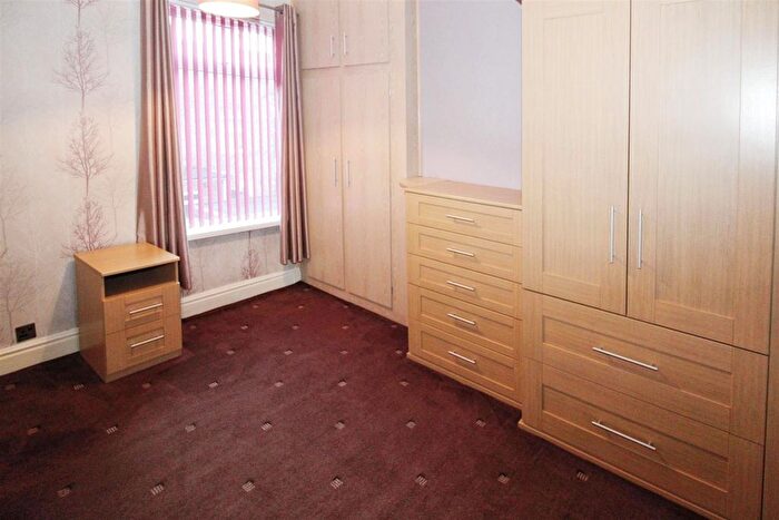 3 Bedroom Terraced House For Sale In Westminster Avenue, Hull, HU8