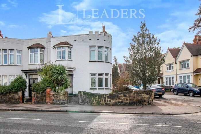 4 Bedroom End Of Terrace House To Rent In West Road, Southend On Sea, SS0