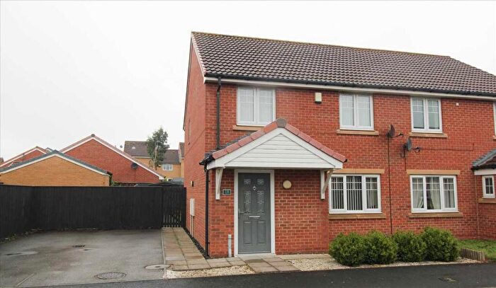 3 Bedroom Semi-Detached House For Sale In Pickering Close, Cramlington, NE23